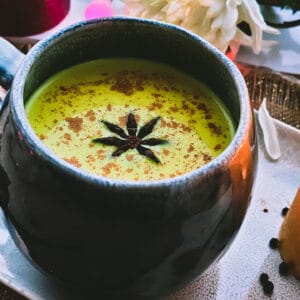 Turmeric Latte (Haldi wala doodh)