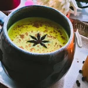 Turmeric Latte (Haldi wala doodh)
