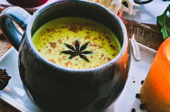 Turmeric Latte (Haldi wala doodh)