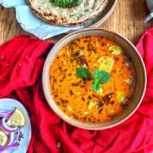 Dahi Wale Aloo (Potato Curry with Yoghurt)