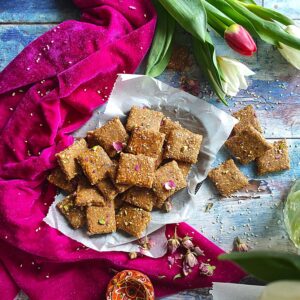 Til Mungfali Gajak (Sesame Peanut Brittle With Jaggery)